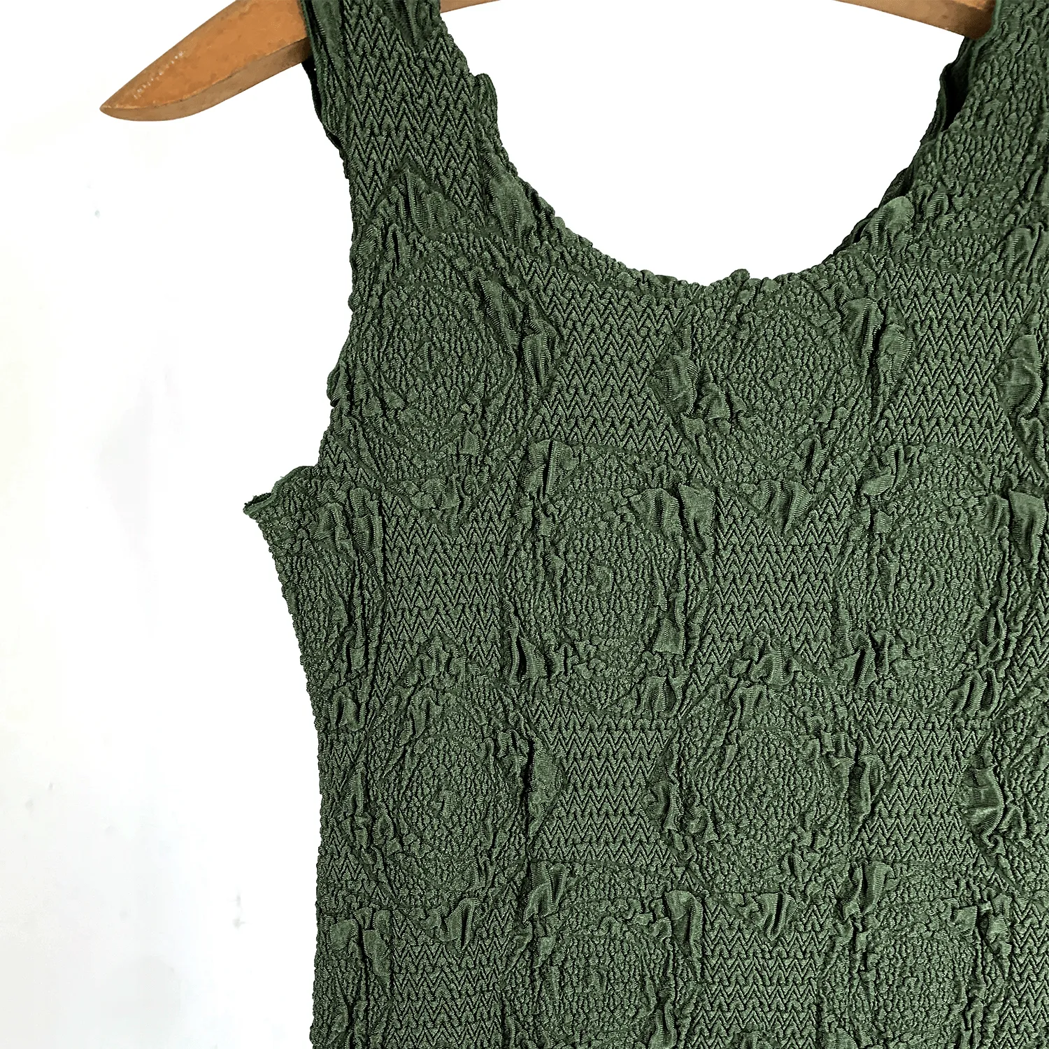 Thyme Lyrac Textured Charming Tank Top